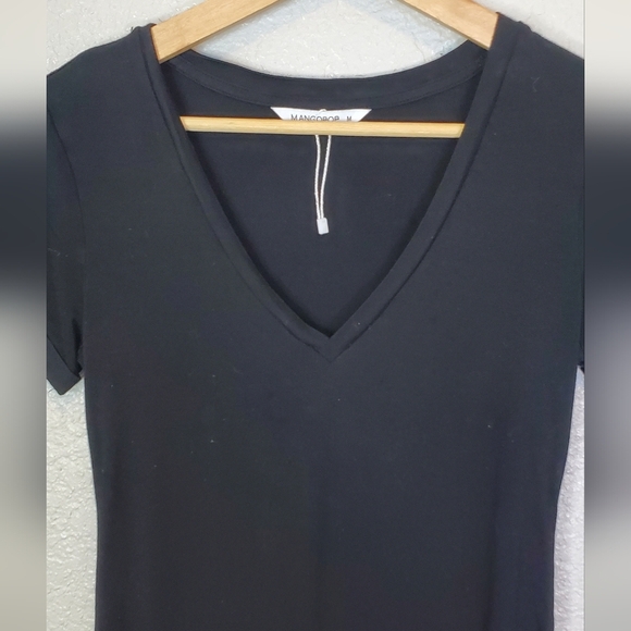 💚5/$25 MangoPop Fitted Black Short Sleeve Bodysuit with Deep V-Neck Size Medium - Picture 5 of 9